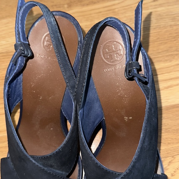 Tory Burch navy blue shoes - Picture 3 of 6